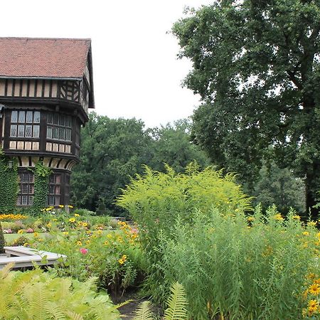Relexa Schlosshotel Cecilienhof Потсдам Экстерьер фото