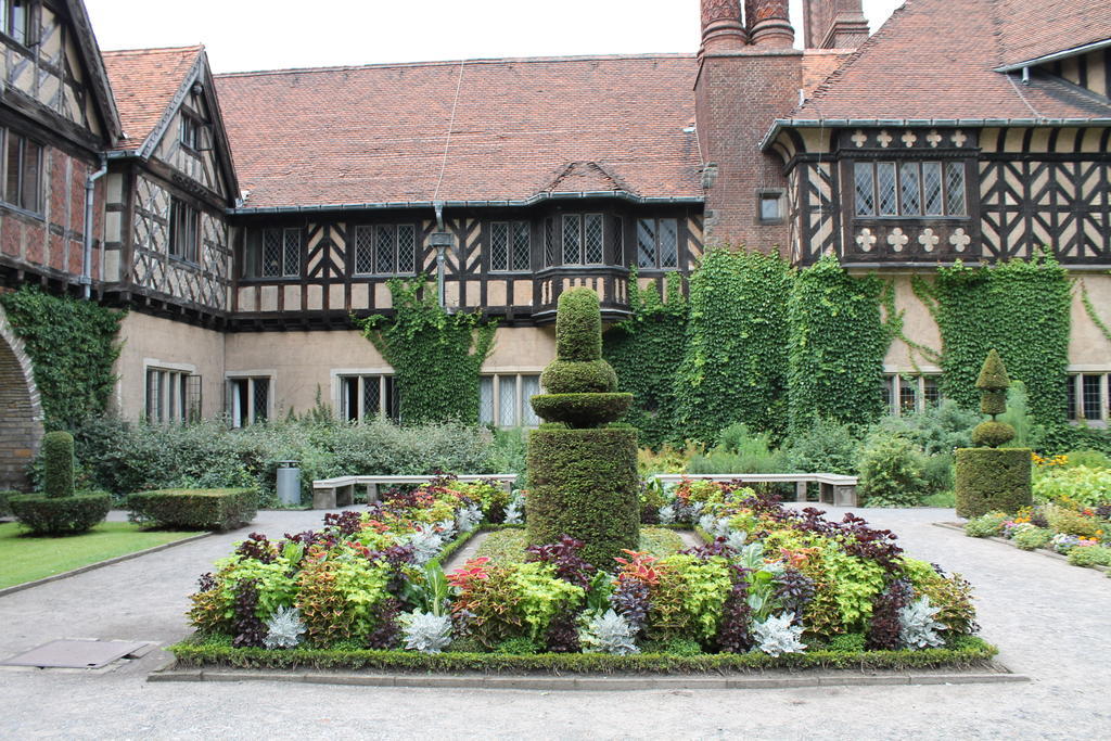 Relexa Schlosshotel Cecilienhof Потсдам Экстерьер фото