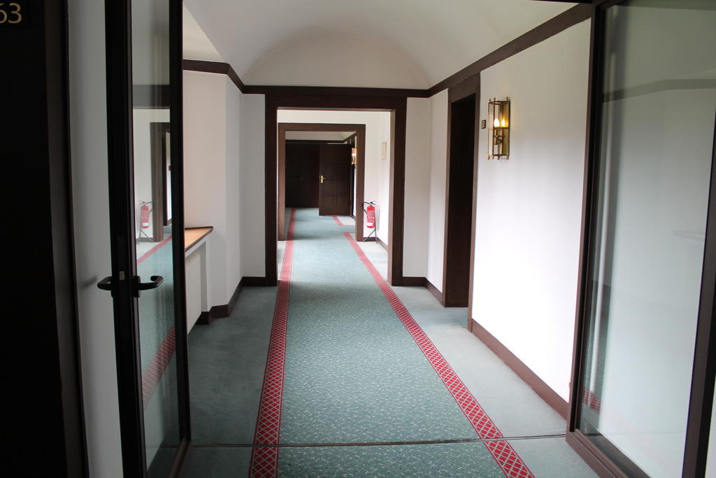 Relexa Schlosshotel Cecilienhof Потсдам Экстерьер фото