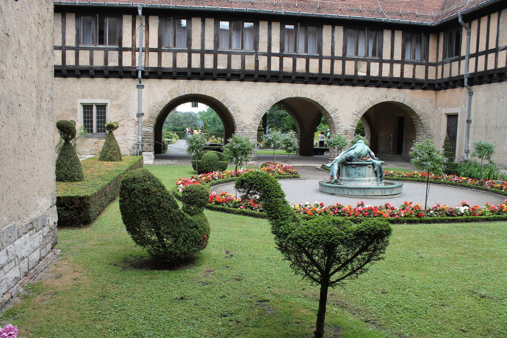 Relexa Schlosshotel Cecilienhof Потсдам Экстерьер фото